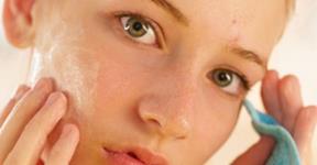Survive Your Teenage Years with Natural Acne Remedies