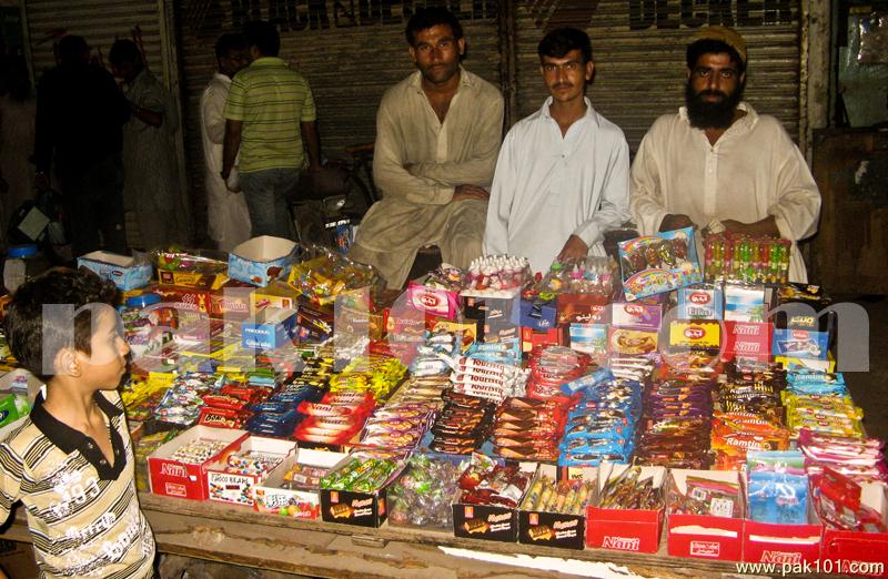 dates wholesale market in karachi population