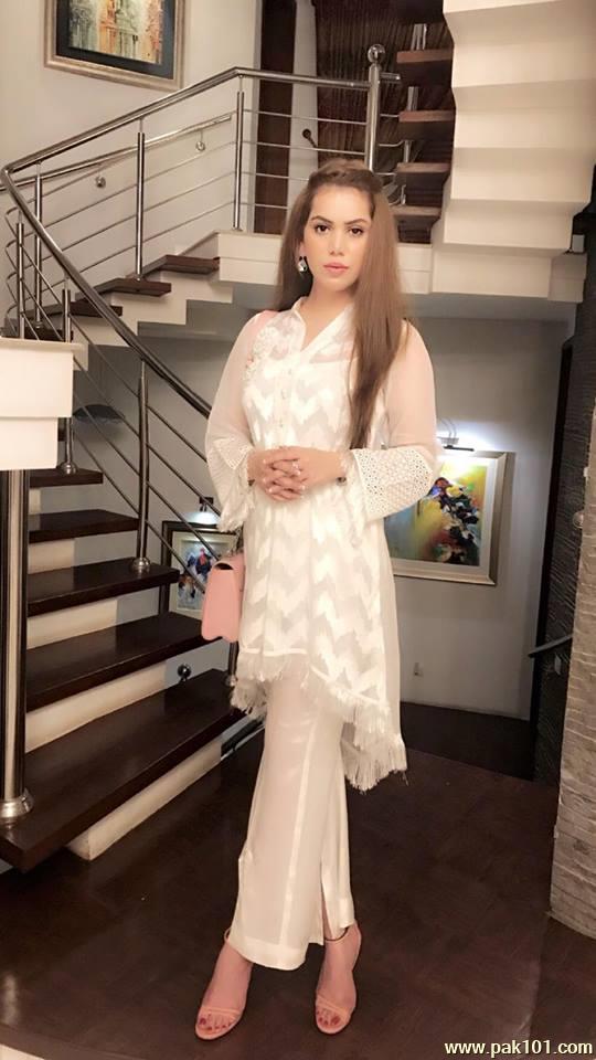Ghana Ali- Pakistani Television Actress And Fashion Model Celebrity