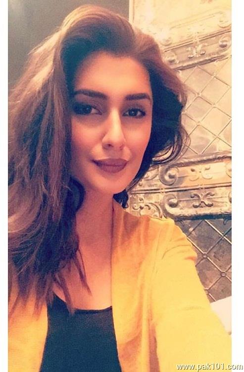 Kubra Khan -Pakistani Fashion Model And Film Actress Celebrity