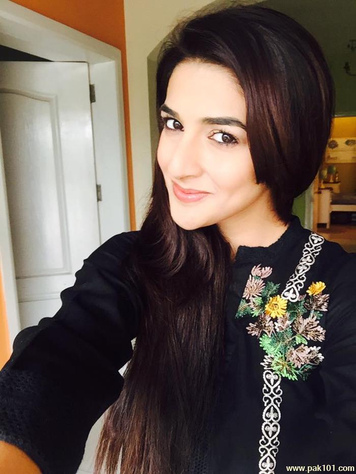 Rabab Hashim -Pakistani Female Fashion Model, Host And Actress Celebrity