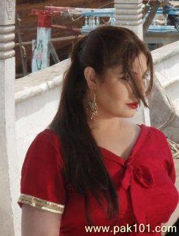 Saima Khan 