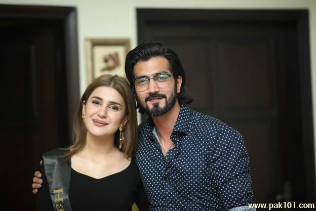 Beautiful Pictures from Kubra Khan Birthday Bash