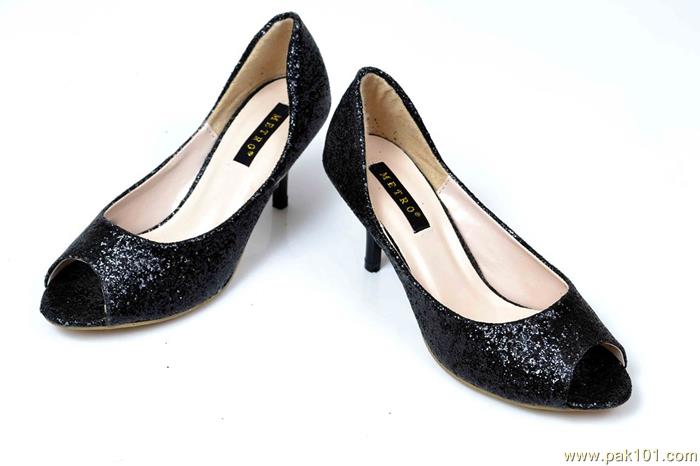 Metro Shoes Collection For Women/Girls- Glittery Meta Moon Item Code : 10900019