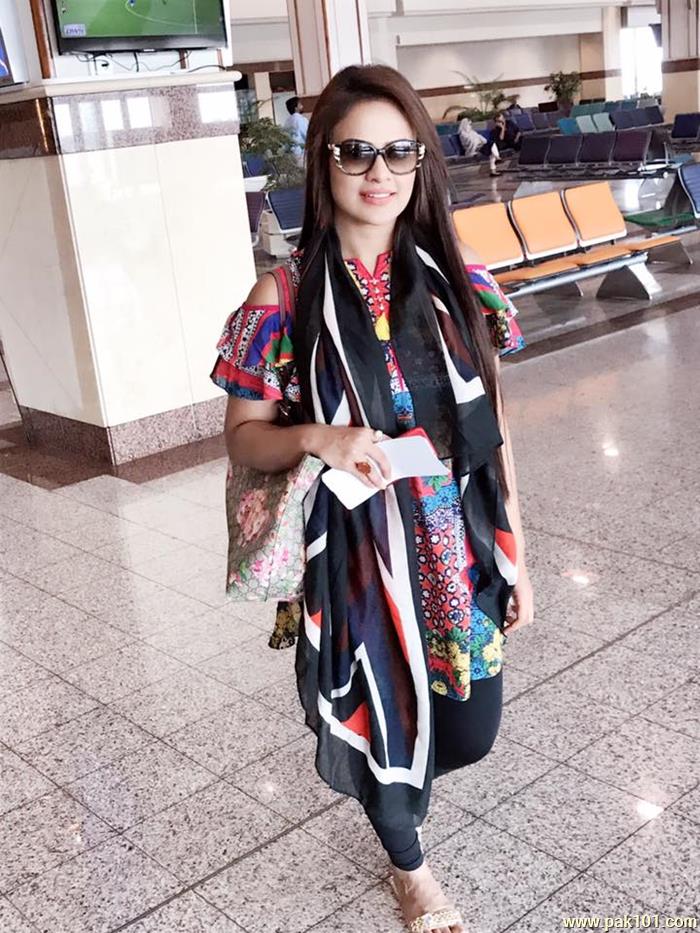 Sobia Khan -Pakistani Female Fashion Model And Actress Celebrity