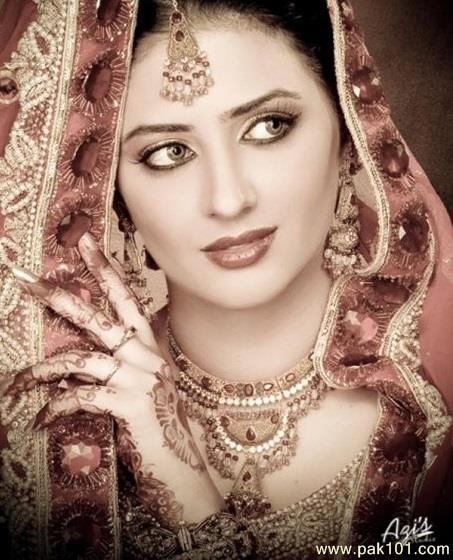 Tehreem Zuberi -Pakistani Female Model Celebrity And Television Drama Artist