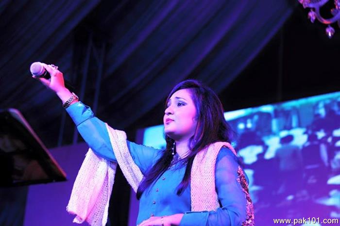 Sara Raza Khan -Pakistani Female Singer Celebrity