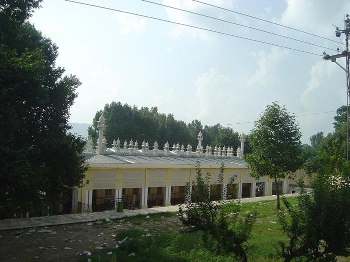 Photo - Abbottabad, Ilyasi Mosque, Pakistan by Rashid 