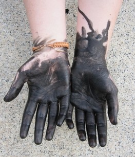 How To Clean Off Your Hands From Ink