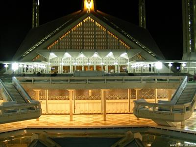 Faisal Mosque in - Pakistan (night)