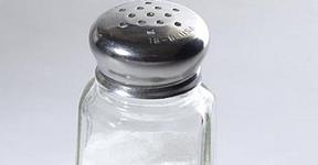 Best Salt Substitutes To Control Blood Pressure