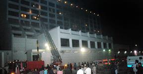 11 die, 30 others injured in Karachi hotel fire