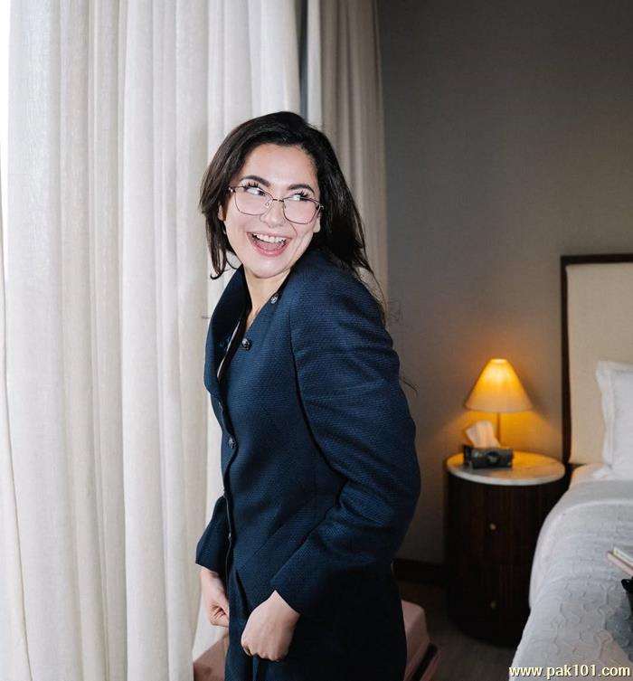 Hania Amir -Pakistani Television and Film Actress Celebrity