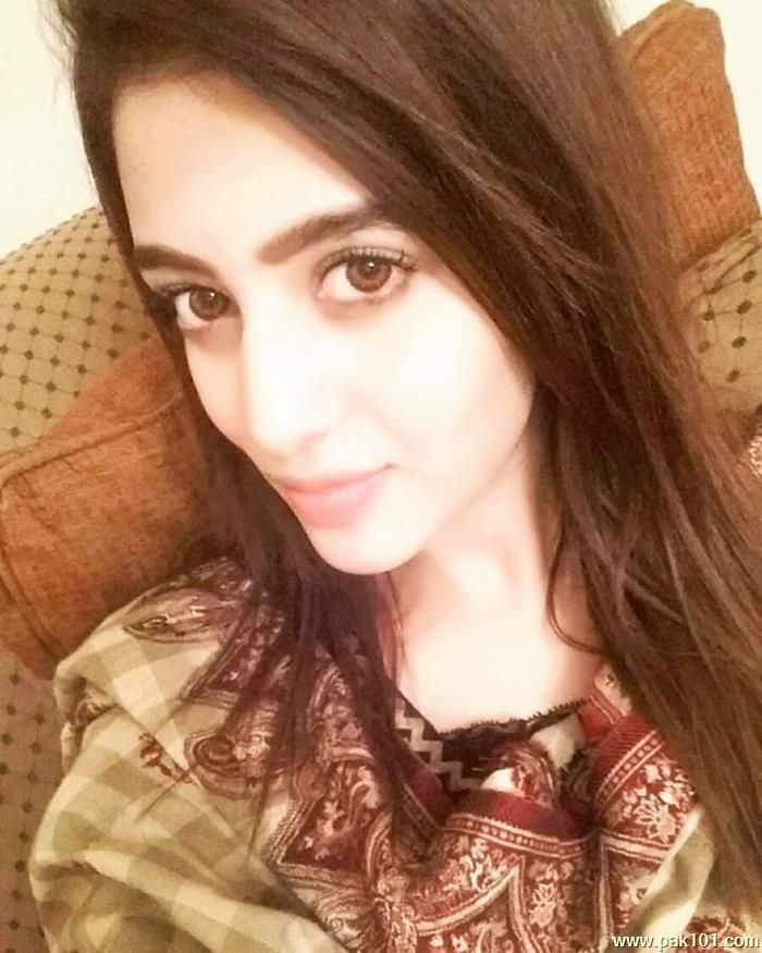 Nobia Mansoor -Pakistani Television Drama Actress Celebrity