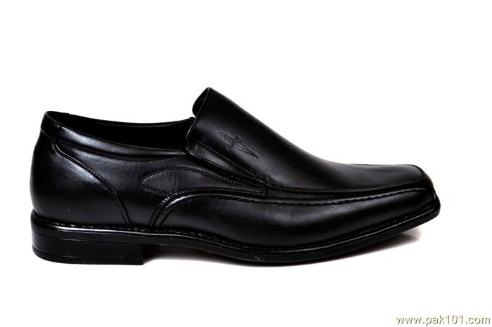 Metro Shoes Collection For Boys-Men Design Saffron Long Toe Brogues Item Code 30600096